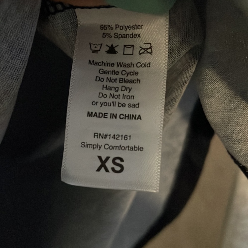 💙Lularoe NWT Randy Tee💙 - Picture 6 of 7